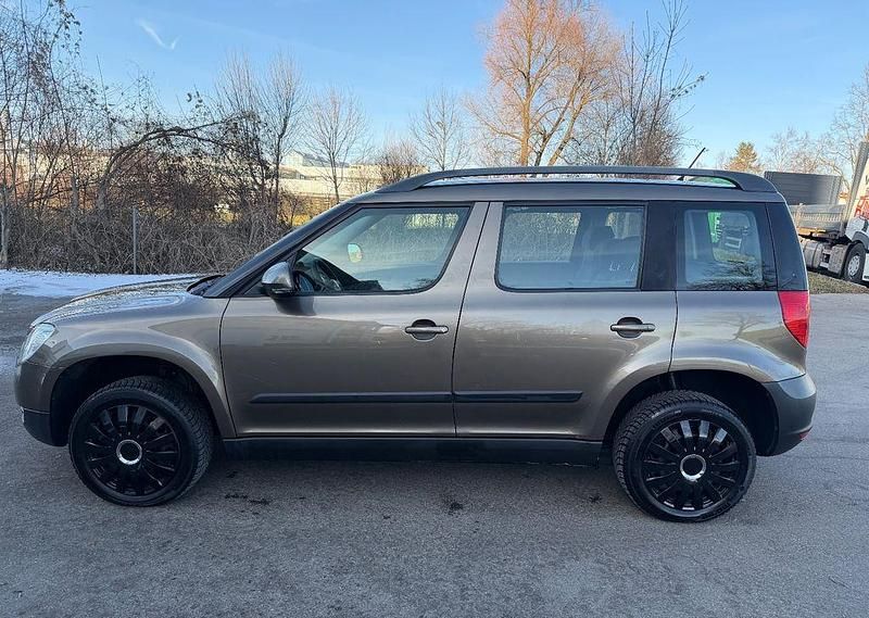 Gebraucht Skoda Yeti Plus Edition 110 PS (80 kW) 2013 Braun SUV