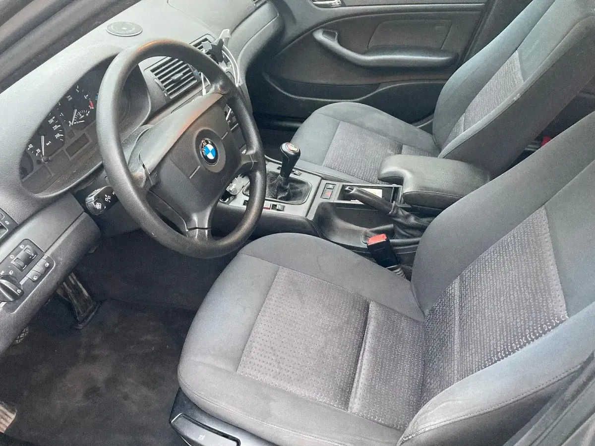 Gebraucht BMW 316 116 PS (85 kW) 2004 Grau Kombi