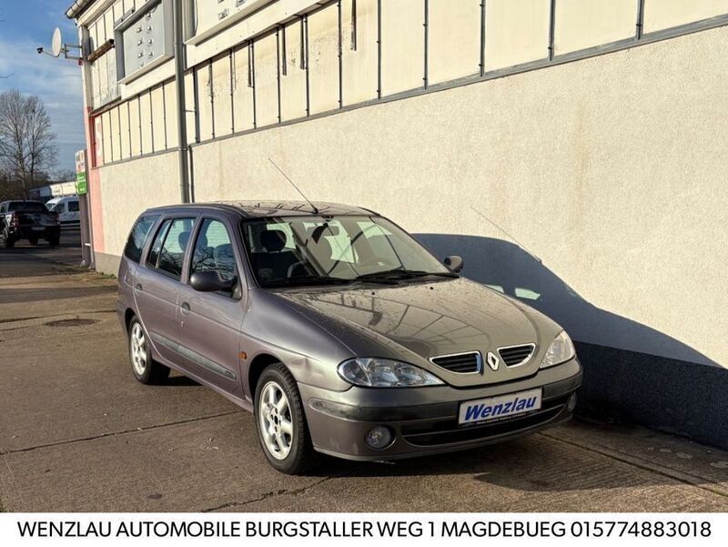 Grau Gebraucht 2000 Renault Mégane Limousine | 2.450 € - Bild 1/4