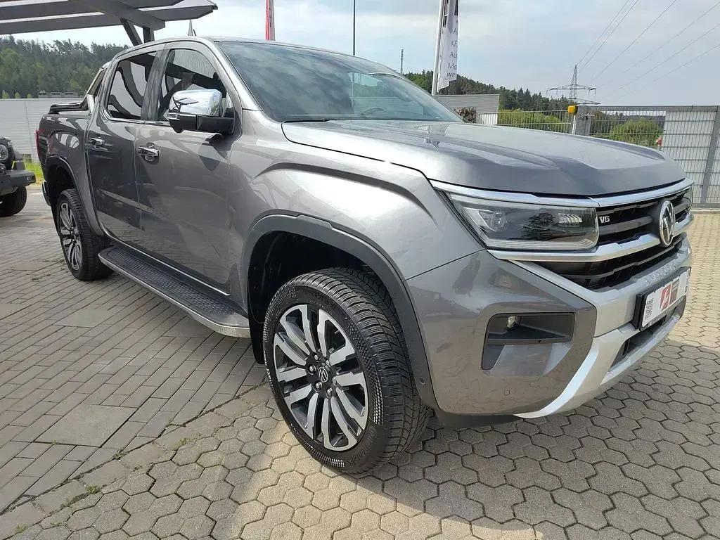 Gebraucht VW Amarok Aventura 241 PS (177 kW) 2023 Grau Pickup