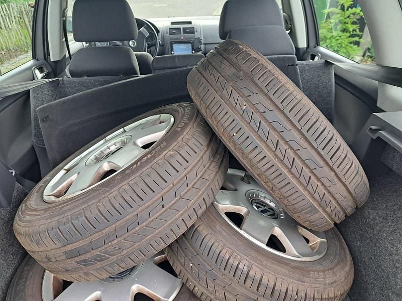 Silber Gebraucht 2007 VW Polo Limousine | 1.650 € (Guter Preis) - Bild 1/4