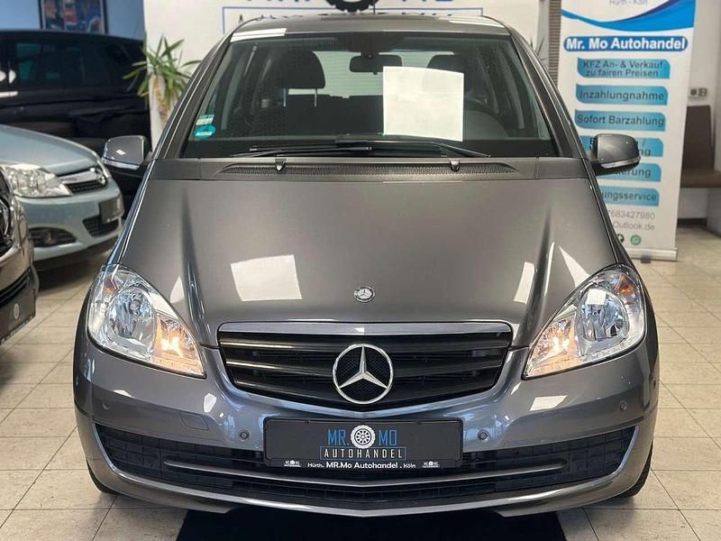 Mountaingrau Gebraucht 2012 Mercedes A160 Kleinwagen | 5.499 € (Fairer Preis) - Bild 1/4