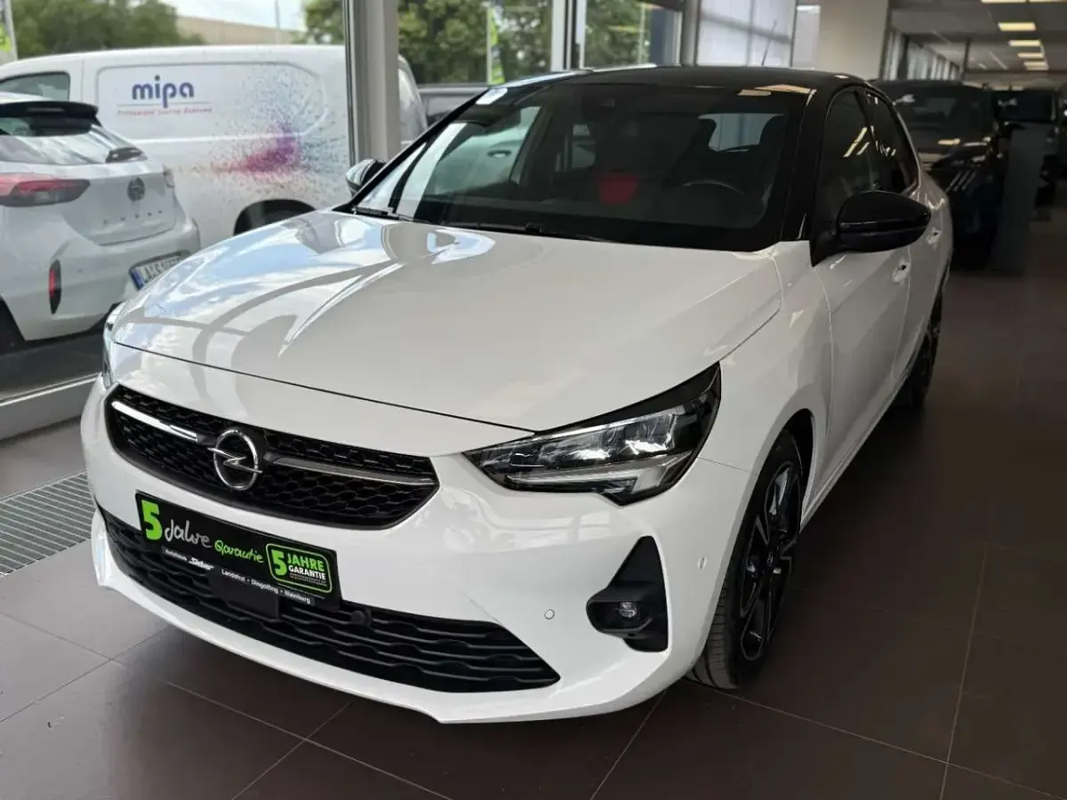 Gebraucht Opel Corsa GS Line 101 PS (74 kW) 2023 Jade weiss/arktis weiss Kleinwagen