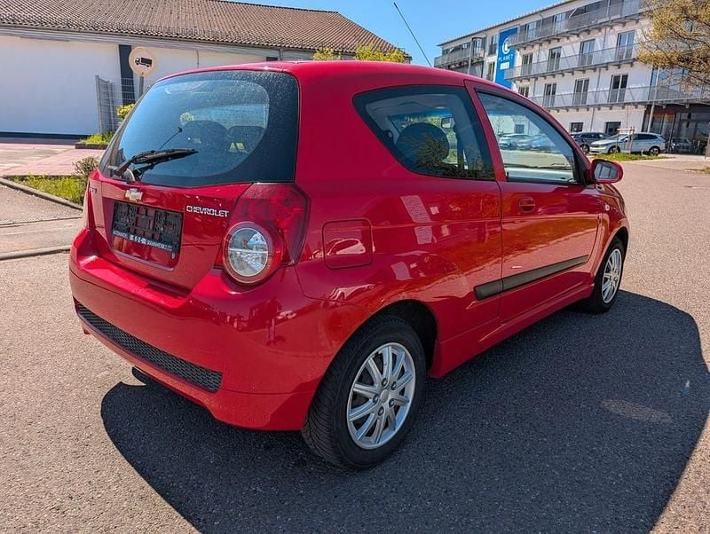 Gebraucht Chevrolet Aveo 84 PS (61 kW) 2009 Rot Kleinwagen