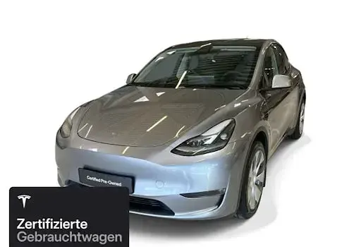 Second-hand Tesla Model Y 273 kW (372 CP) 2023 Argintiu SUV