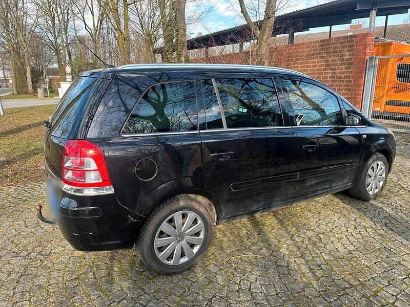 Gebraucht Opel Zafira 94 PS (69 kW) 2008 Schwarz Van / Kleinbus