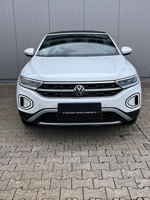 Pure white Gebraucht 2024 VW T-Roc Cabriolet Style Cabrio | 37.250 € (Etwas zu teuer) - Bild 1/4