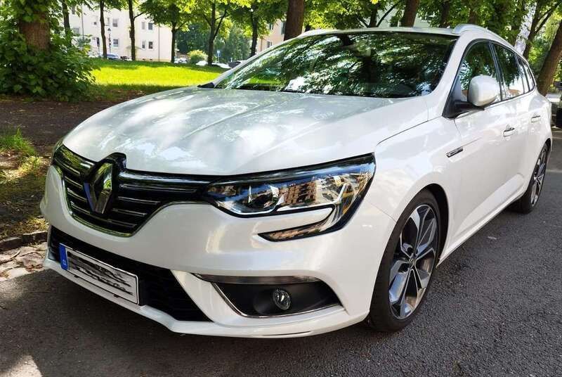Weiß Gebraucht 2019 Renault Mégane GrandTour Bose Edition Kombi | 15.500 € (Fairer Preis) - Bild 1/4
