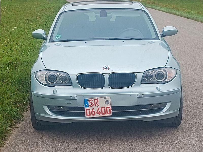 Patagoniagruen Gebraucht 2008 BMW 118 Sport Line Kleinwagen | 7.500 € (Teuer) - Bild 1/4