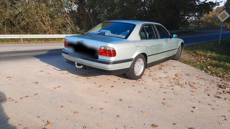 Gebraucht BMW 730 193 PS (141 kW) 2001 Limousine