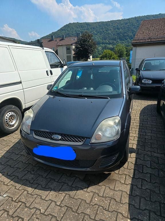 Grau Gebraucht 2007 Ford Fiesta Style Kleinwagen | 550 € (Superpreis) - Bild 1/4