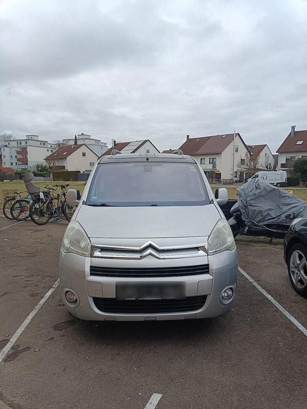 Gebraucht Citroën Berlingo 109 PS (80 kW) 2010 Silber Van / Kleinbus