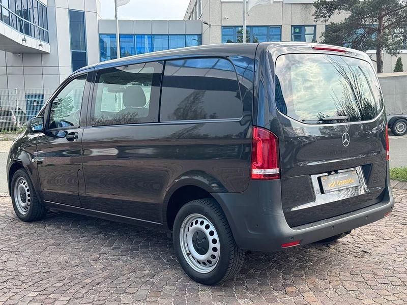 Gebraucht Mercedes Vito 190 PS (139 kW) 2022 Grau Van