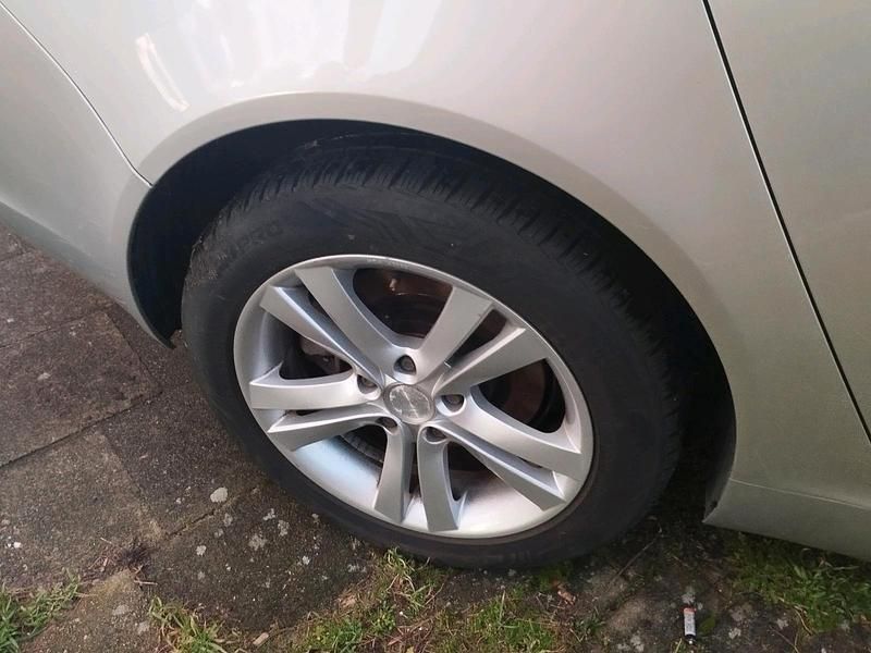 Gebraucht Opel Insignia 140 PS (102 kW) 2015 Silber Kombi