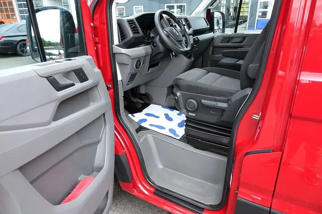 Gebraucht VW Crafter 102 PS (75 kW) 2022 Rot Van
