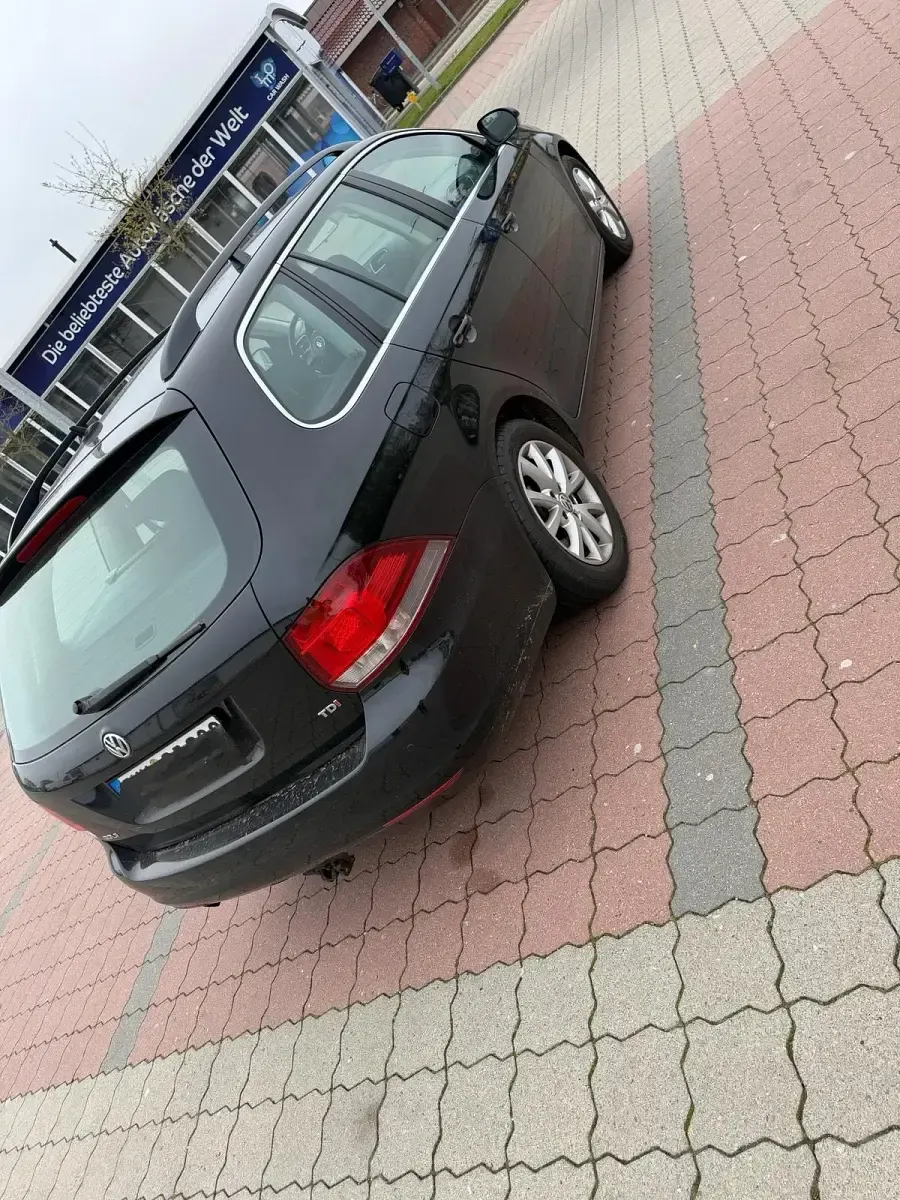 Gebraucht VW Golf VII 101 PS (74 kW) 2012 Schwarz Kombi