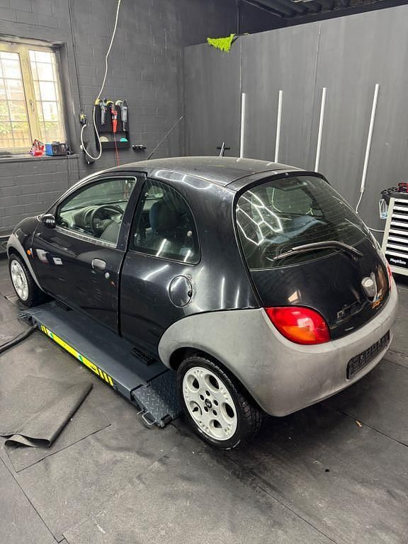 Schwarz Gebraucht 2003 Ford Ka Kleinwagen | 600 € (Superpreis) - Bild 1/4