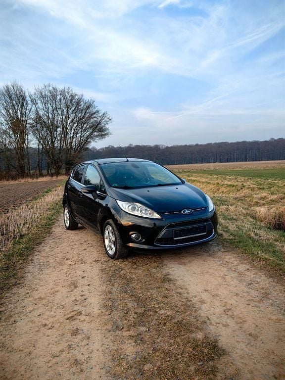 Gebraucht Ford Fiesta Titanium 95 PS (69 kW) 2012 Schwarz Kleinwagen
