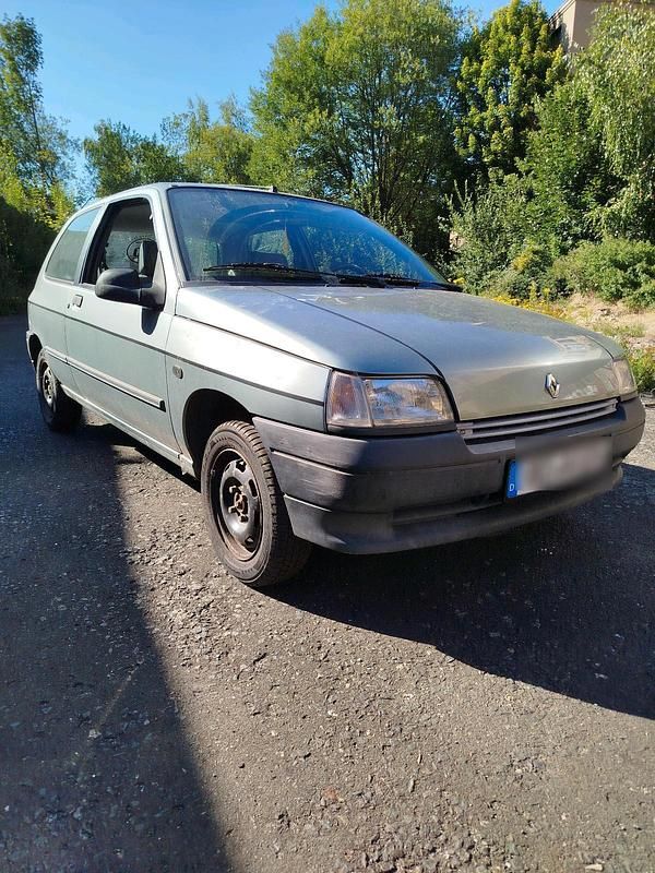 Grau Gebraucht 1993 Renault Clio Kleinwagen | 420 € - Bild 1/4