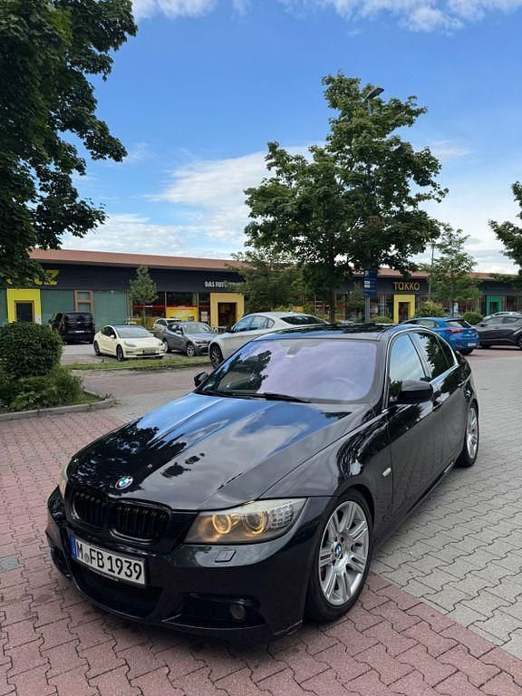 Schwarz Gebraucht 2010 BMW 325 M Sport Limousine | 5.000 € - Bild 1/4