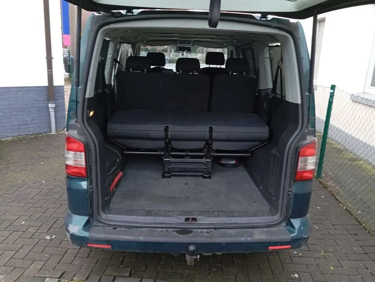 Gebraucht VW Caravelle 105 PS (77 kW) 2005 Grün Van