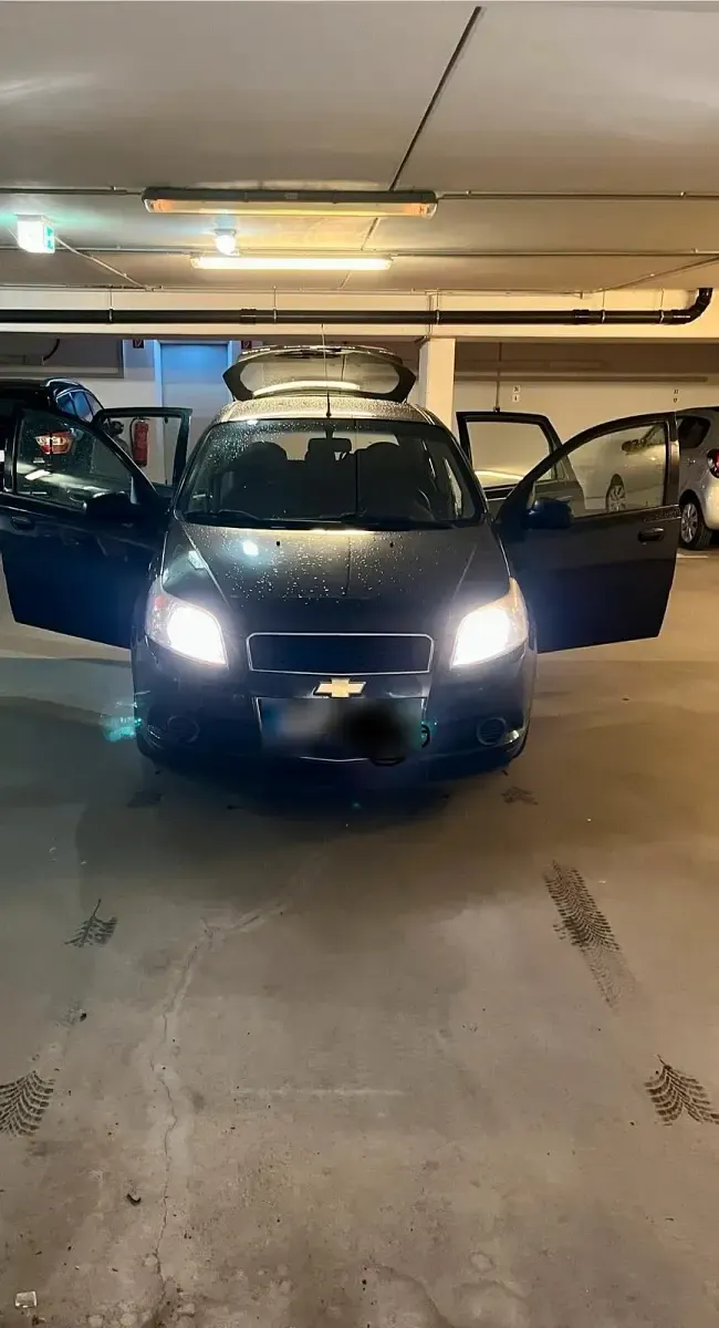 Używany Chevrolet Aveo 62 KM (45 kW) 2010 Czarny Hatchback