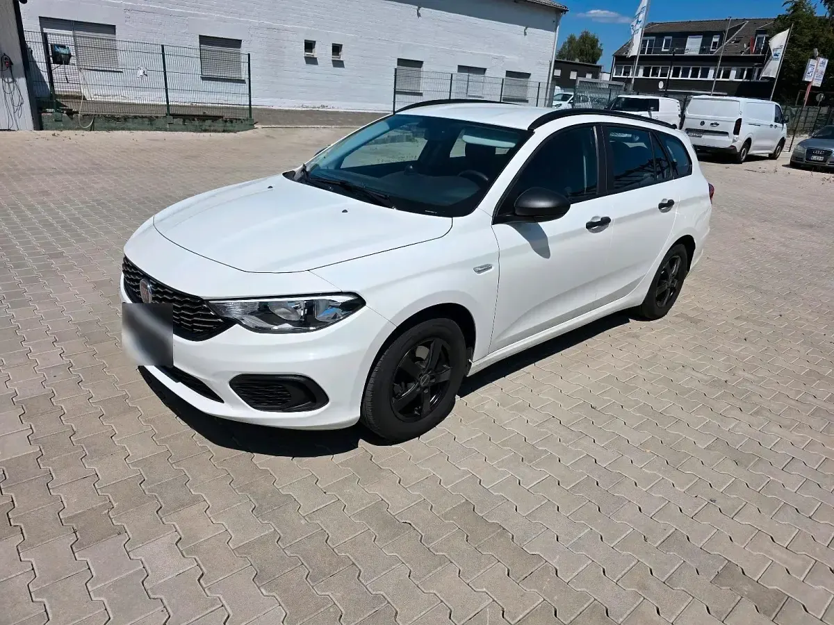 Gebraucht Fiat Tipo 95 PS (69 kW) 2016 Weiß Kombi