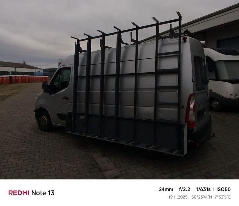 Silber Gebraucht 2010 Renault Master Van / Kleinbus | 7.870 € (Fairer Preis) - Bild 1/4