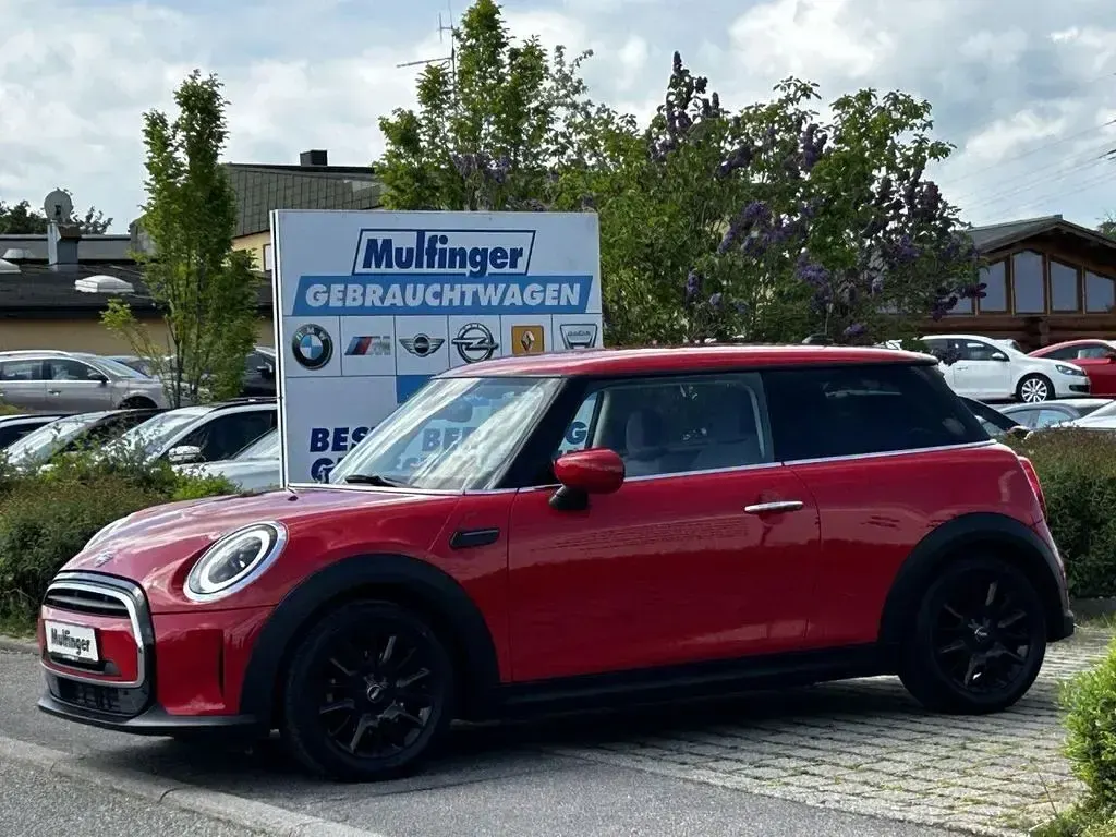 Gebraucht Mini ONE Classic 102 PS (75 kW) 2022 Chili red Kleinwagen