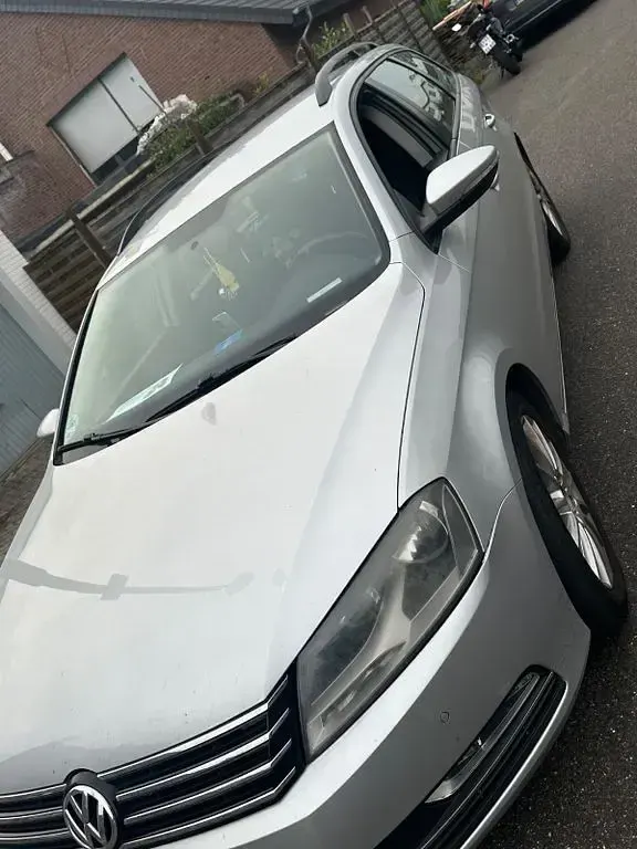 Gebraucht VW Passat Comfortline 170 PS (125 kW) 2012 Schwarz Kombi