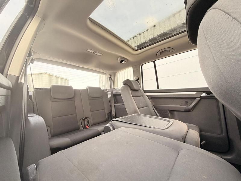 Second-hand VW Touran 105 CP (77 kW) 2014 Monovolum