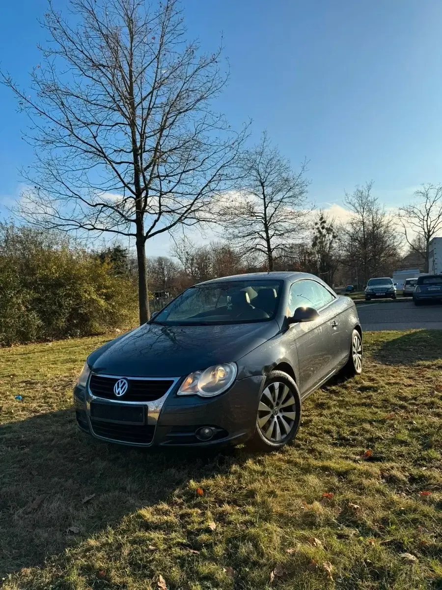 Second-hand VW Eos 140 CP (102 kW) 2009 Gri Cabrio