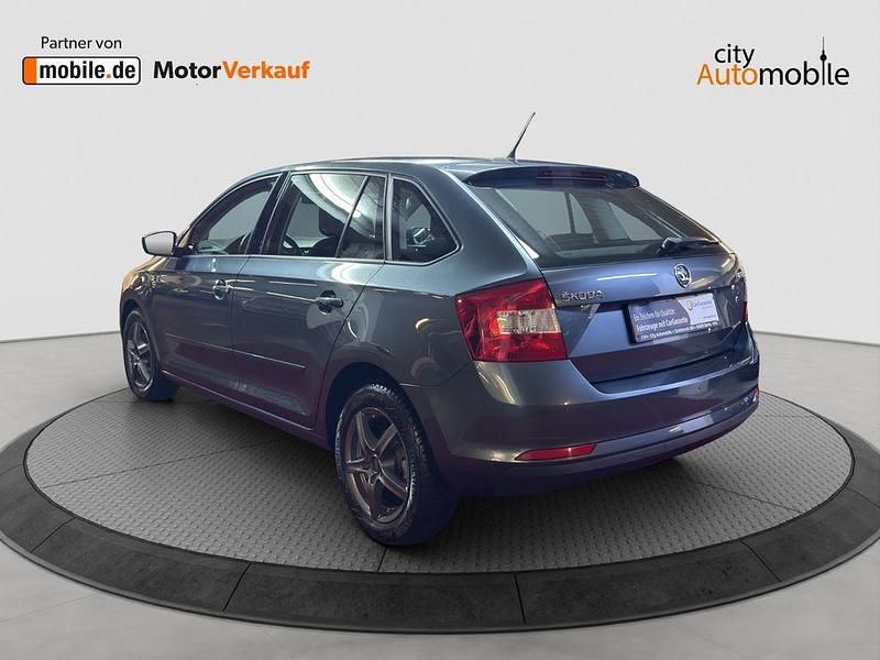 Gebraucht Skoda Rapid Elegance 122 PS (89 kW) 2014 Grau Kleinwagen