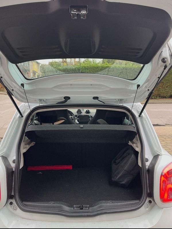 Gebraucht Smart ForFour Electric Drive 60 kW (82 PS) 2021 Weiß Kleinwagen