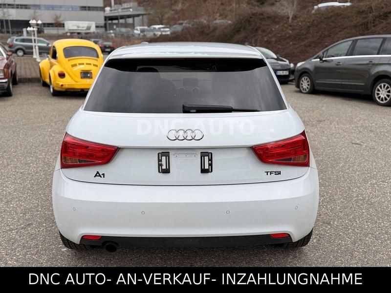 Gebraucht Audi A1 Attraction 86 PS (63 kW) 2013 Weiß Kleinwagen