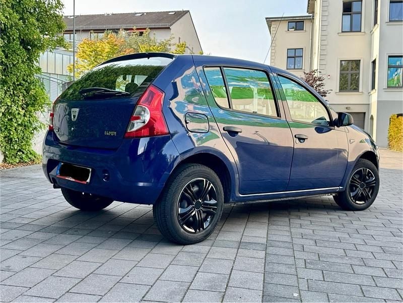 Blau Gebraucht 2009 Dacia Sandero Kleinwagen | 2.299 € (Fairer Preis) - Bild 1/4