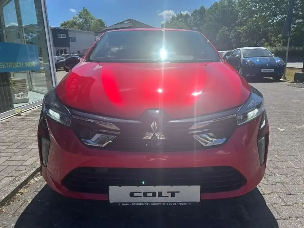 Neu Mitsubishi Colt Plus 67 PS (49 kW) 2025 Aurorarot Kleinwagen