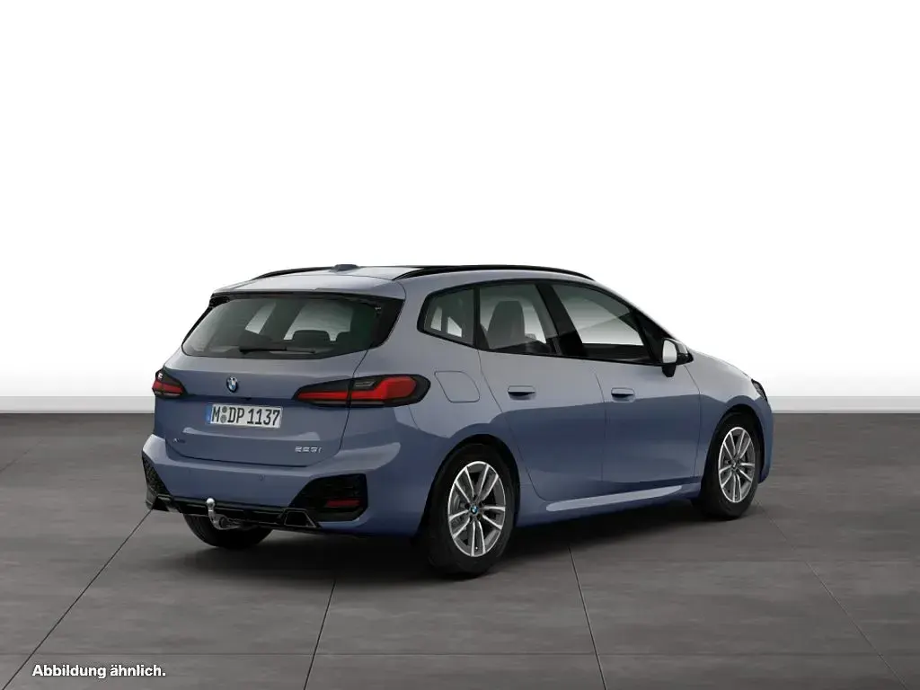 Gebraucht BMW 223 Active Tourer 204 PS (150 kW) 2025 Grau Van / Kleinbus