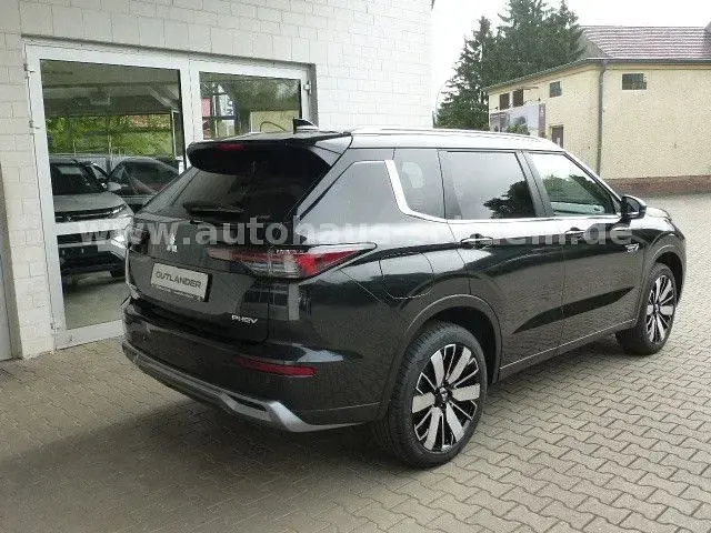 Neu Mitsubishi Outlander P-HEV Edition 306 PS (225 kW) 2026 Schwarz SUV