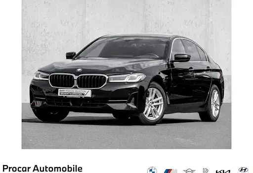 Gebraucht BMW 530 Efficient Dynamics 252 PS (185 kW) 2022 Schwarz Limousine