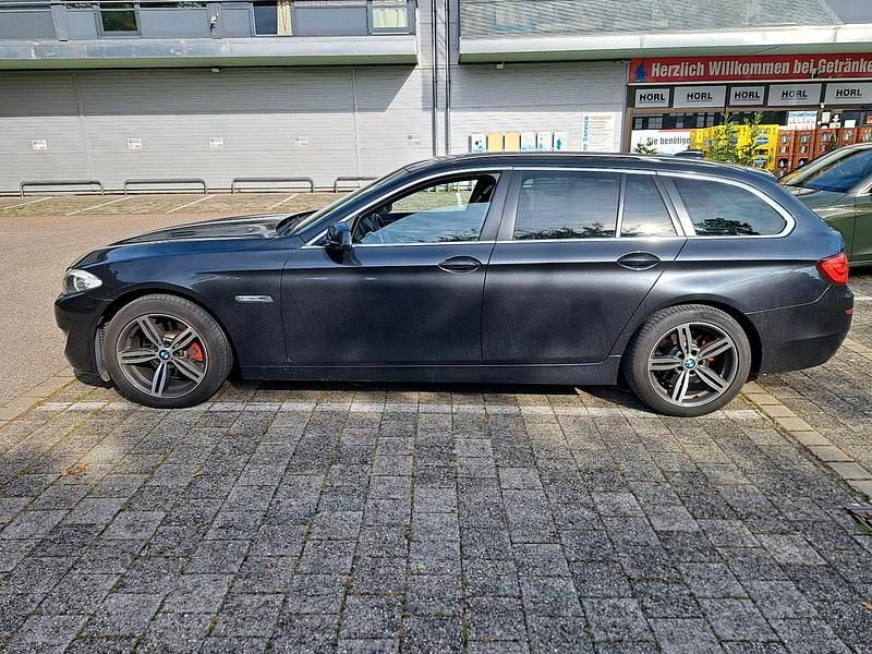 Gebraucht BMW 520 190 PS (139 kW) 2012 Grau Kombi