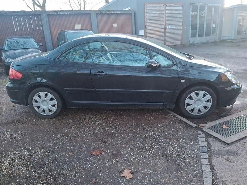 Gebraucht Peugeot 307 CC 136 PS (100 kW) 2004 Schwarz Cabrio