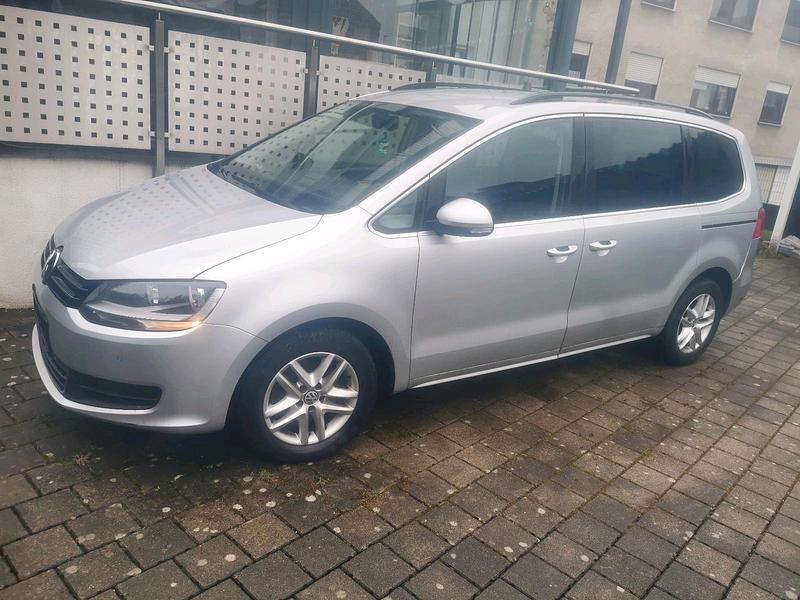 Gebraucht VW Sharan 140 PS (102 kW) 2013 Silber Van / Kleinbus