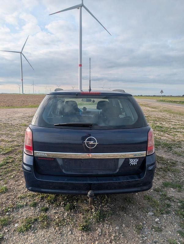 Gebraucht Opel Astra Selection 90 PS (66 kW) 2010 Blau Kombi