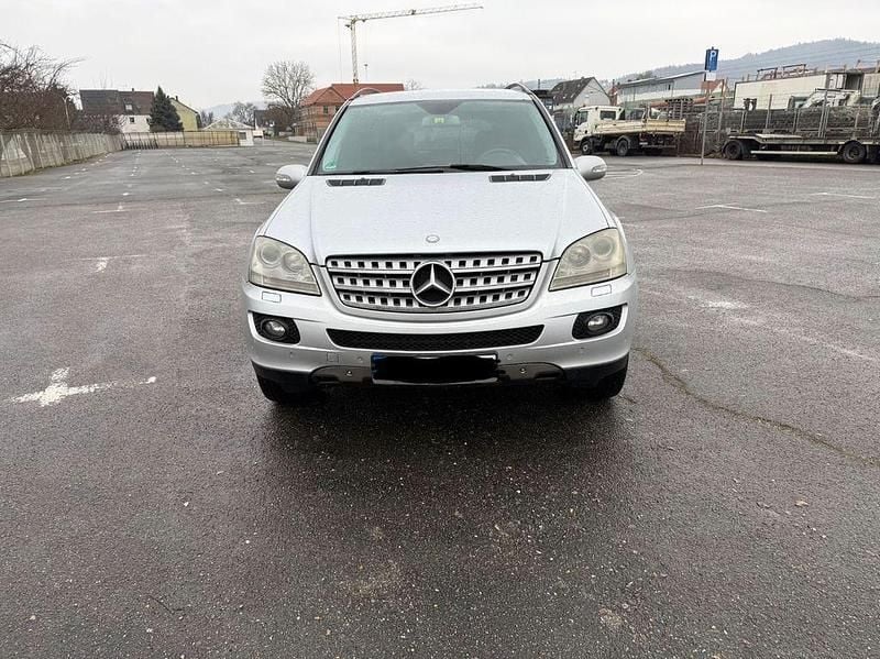 Gebraucht Mercedes ML320 225 PS (165 kW) 2007 Silber SUV