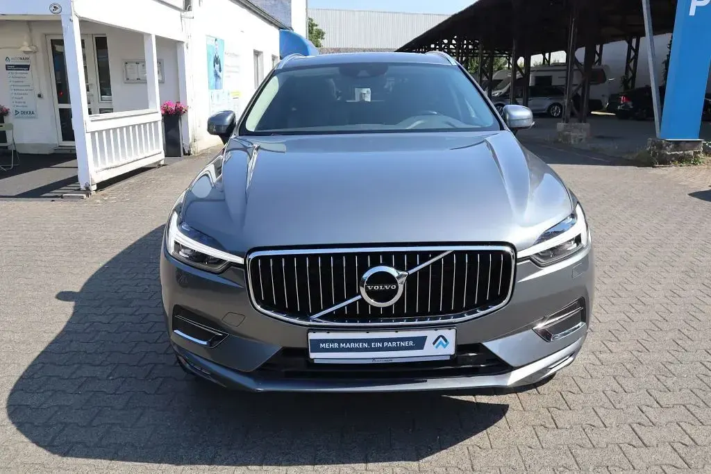 Gebraucht Volvo XC60 Inscription 197 PS (144 kW) 2021 Osmium grey metallic SUV