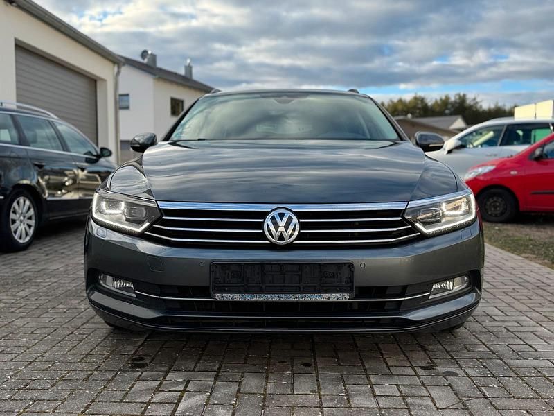 Gebraucht VW Passat Comfortline 190 PS (139 kW) 2016 Grau Kombi