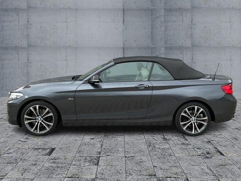 Gebraucht BMW 220 Sport Line 190 PS (139 kW) 2018 Grau Cabrio
