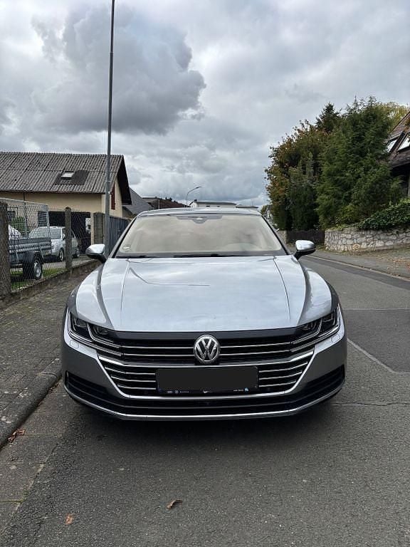 Grau Gebraucht 2017 VW Arteon Elegance Limousine | 23.750 € (Fairer Preis) - Bild 1/4