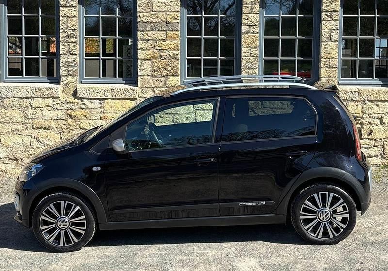 Gebraucht VW cross up! 75 PS (55 kW) 2014 Schwarz Kleinwagen